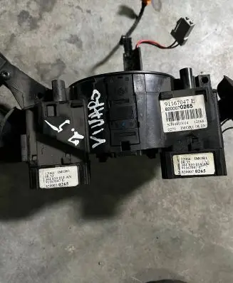 Opel Vivaro Wiper control stalk 91167047E 0403100147