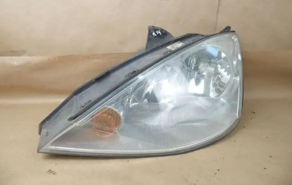 Ford Focus Headlight/headlamp