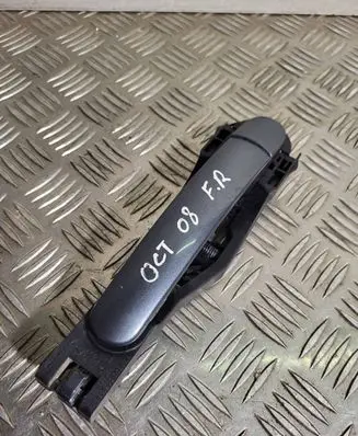 Skoda Octavia Mk2 (1Z) Front door exterior handle 6Q4839885 6Y0837885