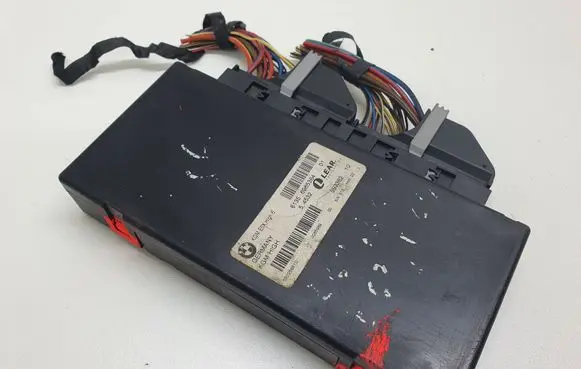 BMW 5 E60 E61 Comfort/convenience module 6985364 61356985364 6135698536401