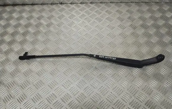 Peugeot 407 Front wiper blade arm 74560