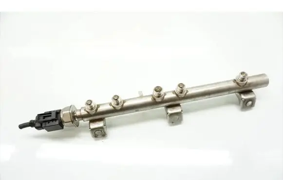 BMW 3 E90 E91 Fuel main line pipe 7582474 7537319