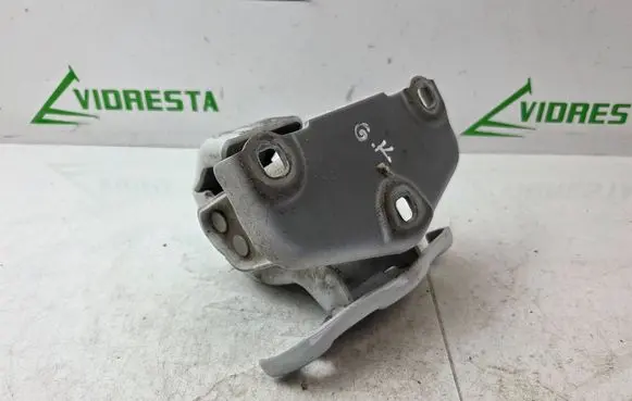 Rear door upper hinge