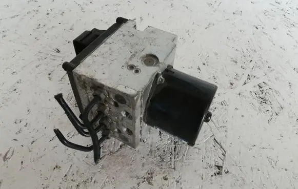 Volkswagen PASSAT B6 ABS Pump 3C0614095P