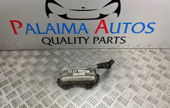 Toyota Verso Oil filter mounting bracket 157100R011