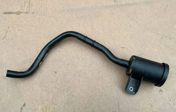 Audi A4 S4 B9 Breather/breather pipe/hose 8W0906621A 8W0133366B
