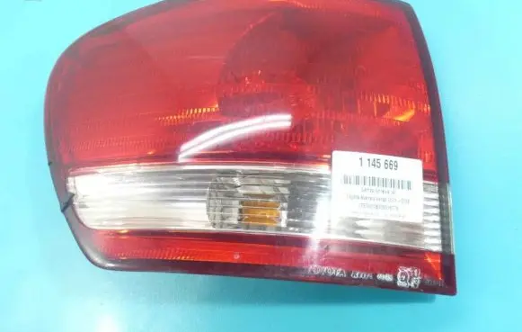 Toyota Avensis Verso Rear/tail lights IMPRK1145669