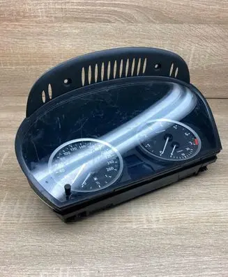 BMW 5 E60 E61 Speedometer (instrument cluster) 6983145 110080213