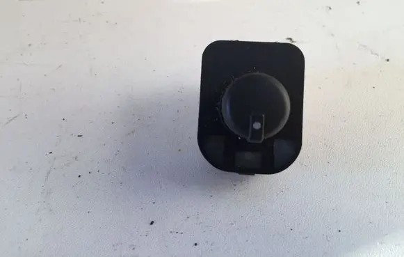 Audi A4 S4 B7 8E 8H Wing mirror switch 8E0959565