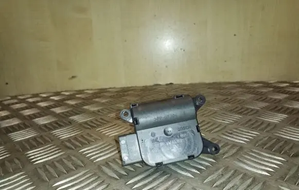 Volkswagen Eos Air flap motor/actuator 0132801345 983389