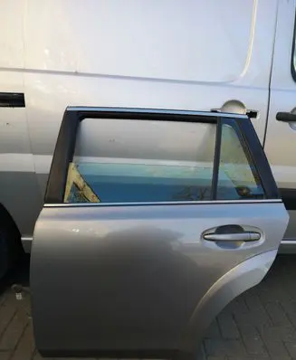 Subaru Outback Rear door