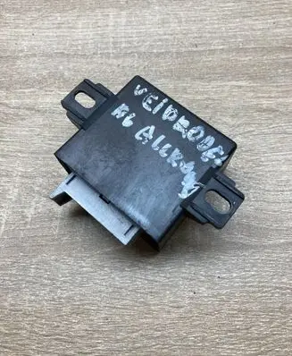 Audi A6 S6 C5 4B Wing mirror control module 4A0907445A