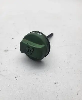 Volkswagen PASSAT B5 Power steering tank cap 8D0422361C