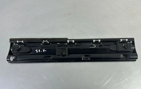 BMW X1 F48 F49 Sill supporting ledge 7332331