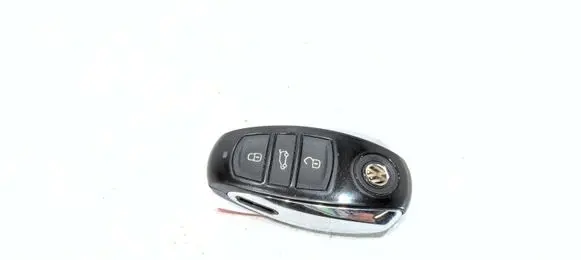 Volkswagen Touareg II Ignition key/card