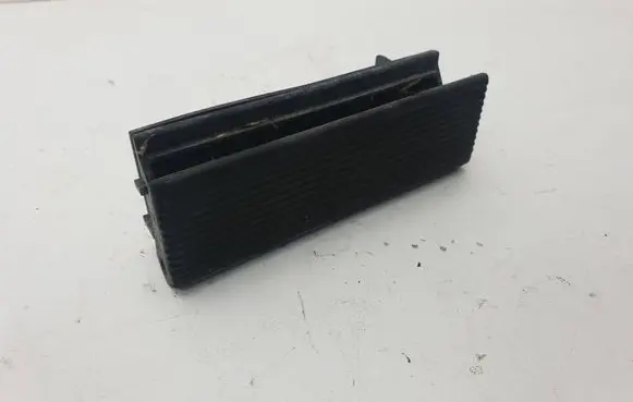 BMW 5 E34 Vacuum pump 8108852
