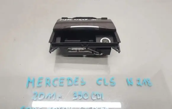 Mercedes-Benz CLS C218 X218 Car ashtray A2186800850