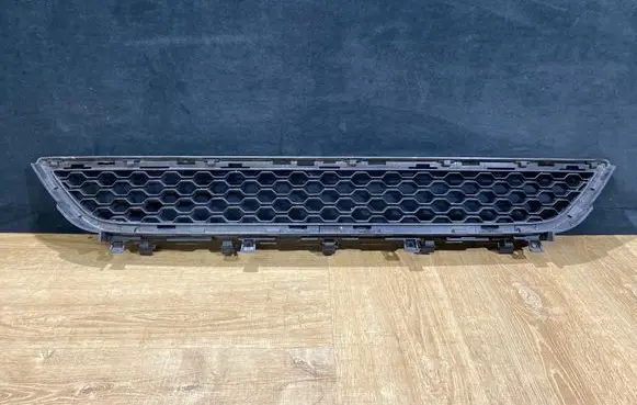 Mercedes-Benz S W222 Front bumper lower grill HK8M17H750A HK8M17H750B