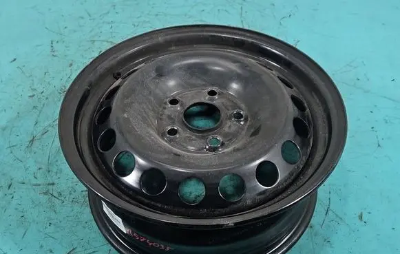 Volkswagen Golf V R15 steel rim IMPRK1574035