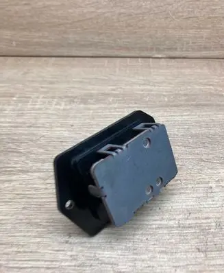 Nissan X-Trail T30 Heater blower motor/fan resistor 6P517 WITHPLUG