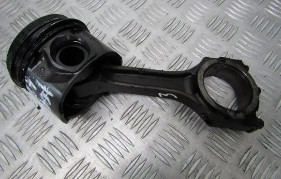 Ford Mondeo Mk III Piston with connecting rod 24574b