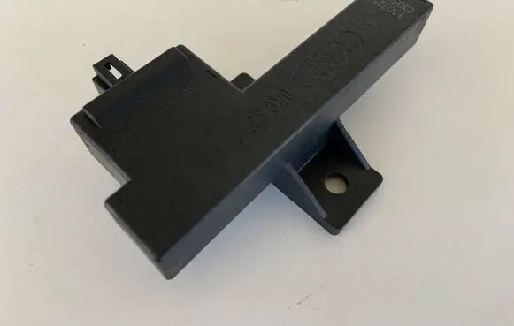 Audi A4 S4 B8 8K Keyless (KESSY) go control unit/module 8K0907247