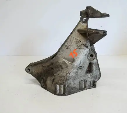 Volkswagen Polo V 6R Engine mounting bracket 03P199206