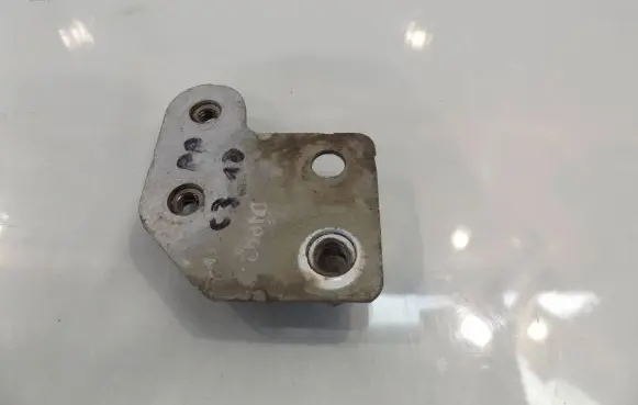 Citroen C3 Radiator mount bracket