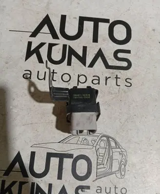 Lexus IS 220D-250-350 Glow plug pre-heat relay 2861067010 1567000671