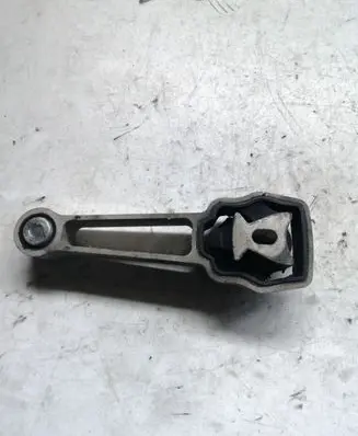 Volvo S80 Engine mounting bracket 30680474