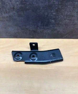 BMW 5 E60 E61 Engine mounting bracket 693200602