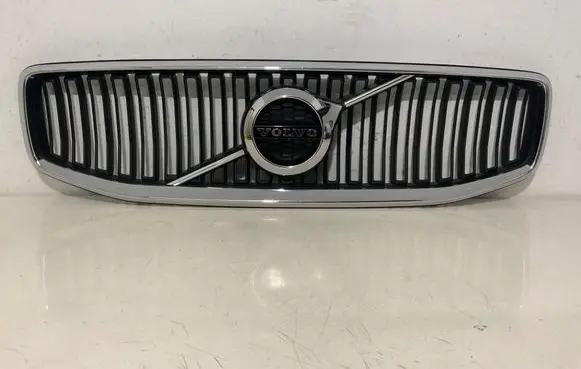 Volvo S60 Front bumper upper radiator grill 32132214 32132224 32132215