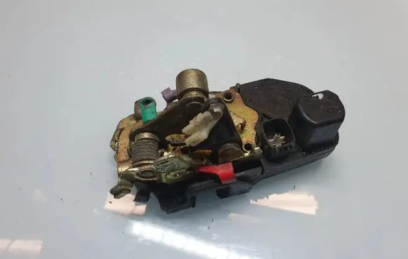 Jeep Cherokee Front door lock