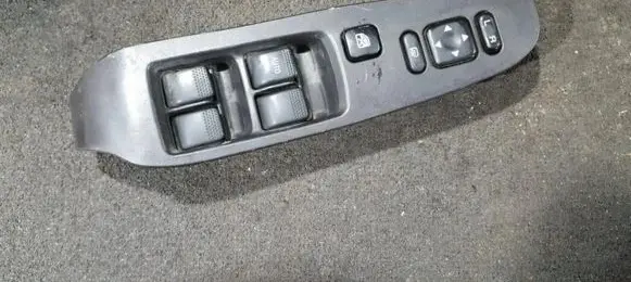 Subaru Legacy Electric window control switch 8307ae020 2478