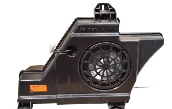 Mercedes-Benz C W204 Subwoofer speaker A2048202502 165ME071 26908B0082