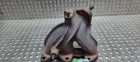 Volkswagen Golf III Exhaust manifold S27698864 021253033D