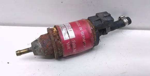 BMW 5 E39 Webasto auxiliary heater fuel pump 19486B 679004