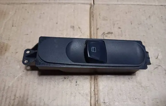 Mercedes-Benz Vito Viano W639 Electric window control switch A6395450613 639545 02ZGS004