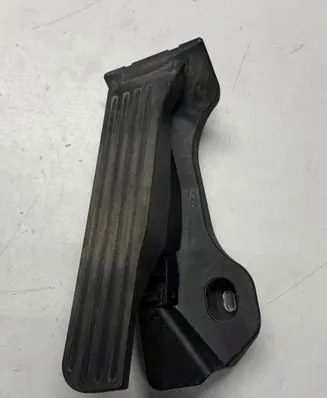 Skoda Yeti (5L) Accelerator throttle pedal 1K1721503S 250110 6510100102