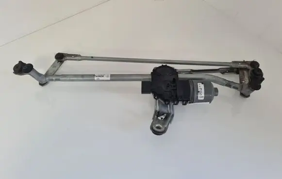 Volkswagen Beetle A5 Front wiper linkage and motor 5C1955023A 561955119A