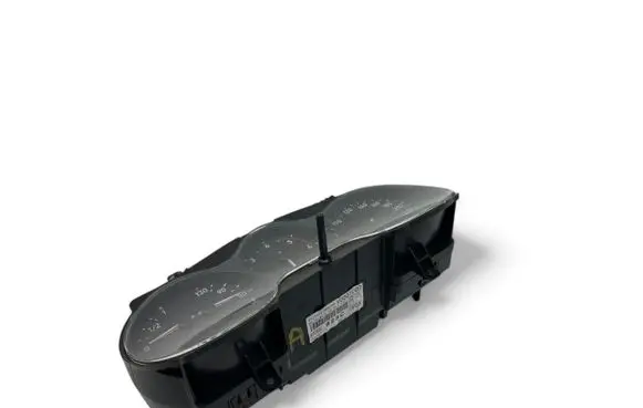 Seat Altea XL Speedometer (instrument cluster) 5P0920823C