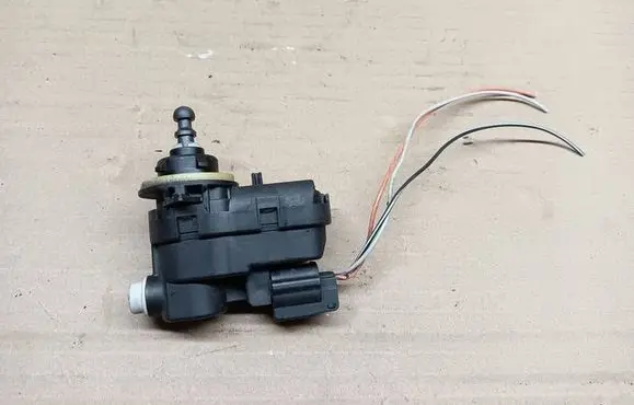 Nissan Juke I F15 Headlight level adjustment motor 