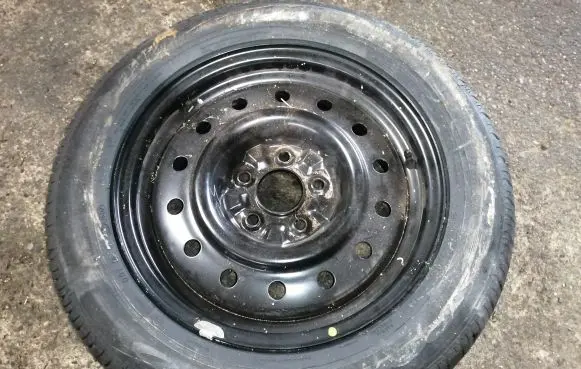 Nissan Primera R16 spare wheel 
