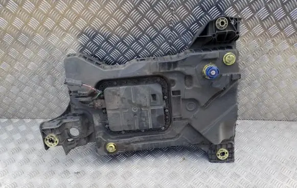 Citroen C4 Grand Picasso AdBlue liquid reservoir 9818559280