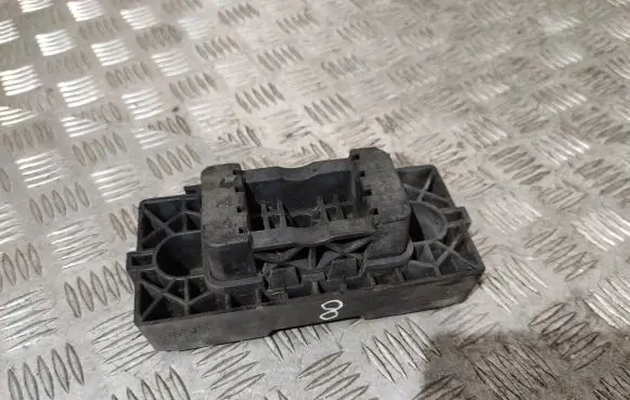 Mercedes-Benz GLS X166 Jacking socket point A1666900334
