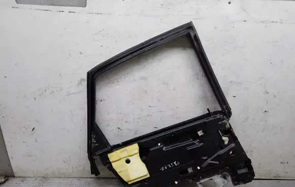 Audi A6 S6 C4 4A Rear door manual window regulator 4A0839399B