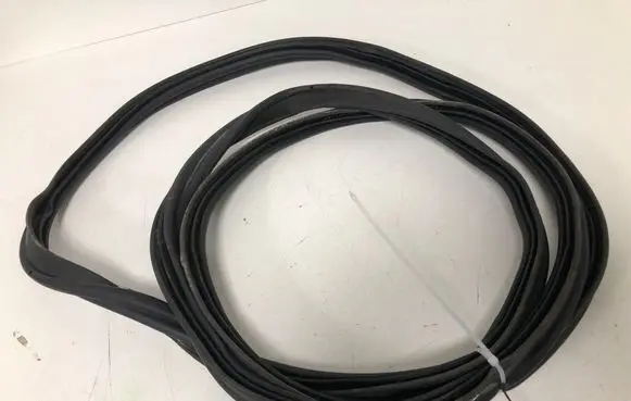 Audi Q3 8U Loading door rubber seal (on body) 