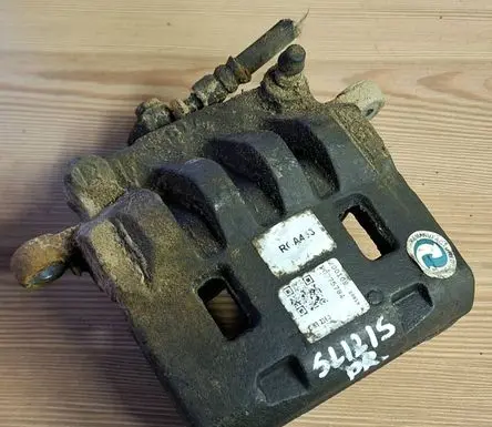 Subaru Legacy Front brake caliper P0775784 10019 200108