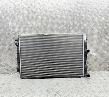 Audi Q3 F3 Coolant radiator 5Q0121251GR