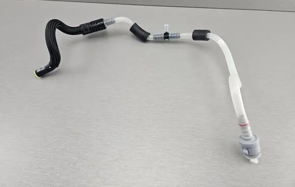 BMW X5 E70 Fuel line pipe 7806960 13537806960 7799985